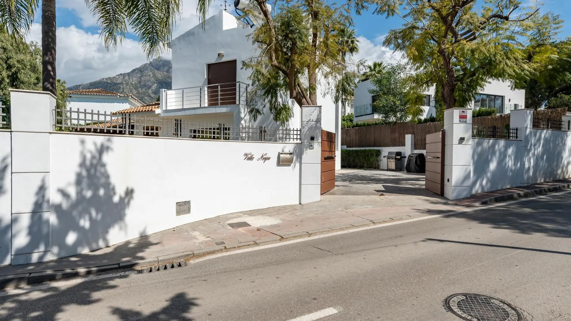 Villa With Pool In Golden Mile By Kura Homes Marbella 0*,  España
